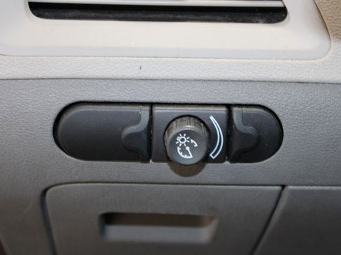 Used 2010 Chevrolet Malibu LS image 21