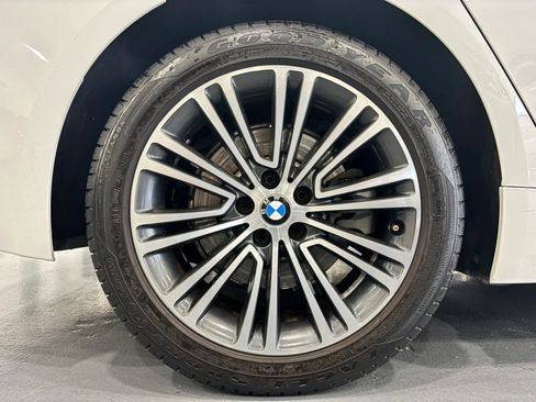 Used 2018 BMW 530i RWD image 49