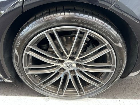 Used 2018 Porsche Panamera 4S image 16