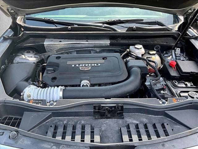 Used 2024 Cadillac XT4 Luxury w/ Cold Weather Package FWD image 11