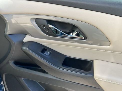 Used 2023 Chevrolet Traverse LS w/ Safety Package image 15