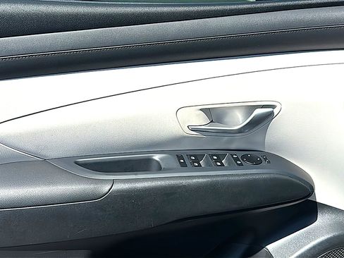 Used 2026 Hyundai Tucson SEL FWD image 16
