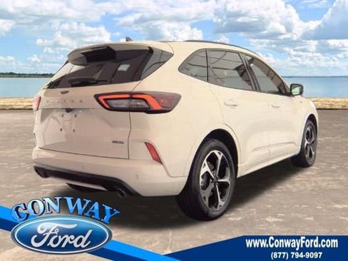 Used 2025 Ford Escape ST-Line Elite w/ Premium Technology Package image 5