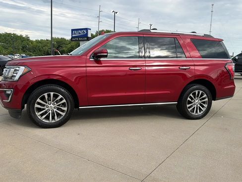 Used 2018 Ford Expedition Limited w/ Equipment Group 301A AWD/4WD image 8