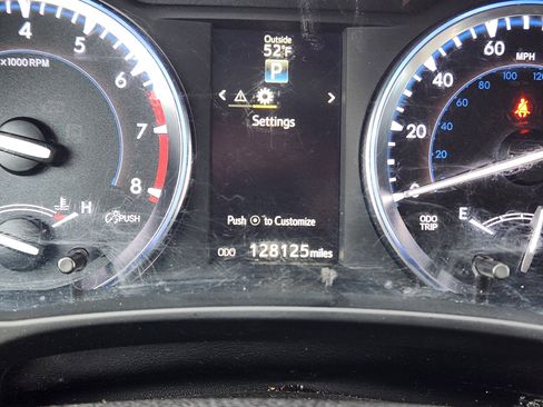 Used 2015 Toyota Highlander Limited Platinum image 9