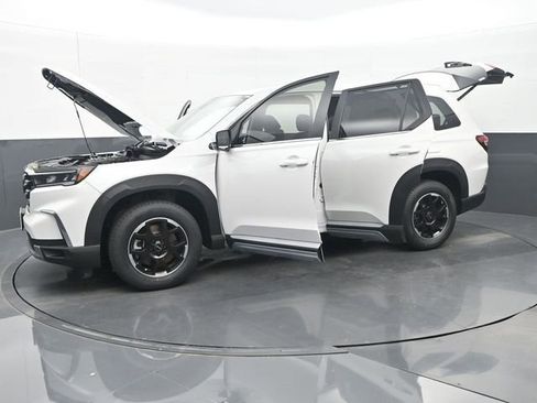 Certified 2025 Honda Pilot EX-L image 34