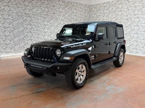 Used 2018 Jeep Wrangler Unlimited Sport S image 3