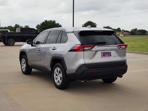 Used 2023 Toyota RAV4 XSE AWD/4WD image 4