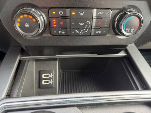 Used 2018 Ford F450 XLT w/ XLT Premium Package image 24