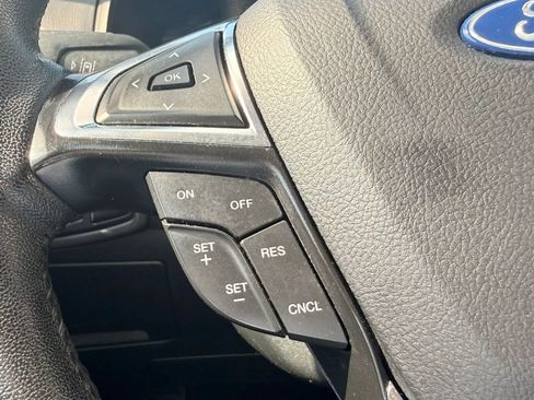 Used 2024 Ford Edge SEL AWD/4WD image 19