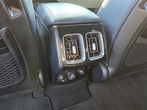 Used 2023 Kia Sorento SX Prestige image 14