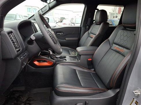 Used 2023 Nissan Frontier PRO-4X w/ Pro-4X Premium Package image 17