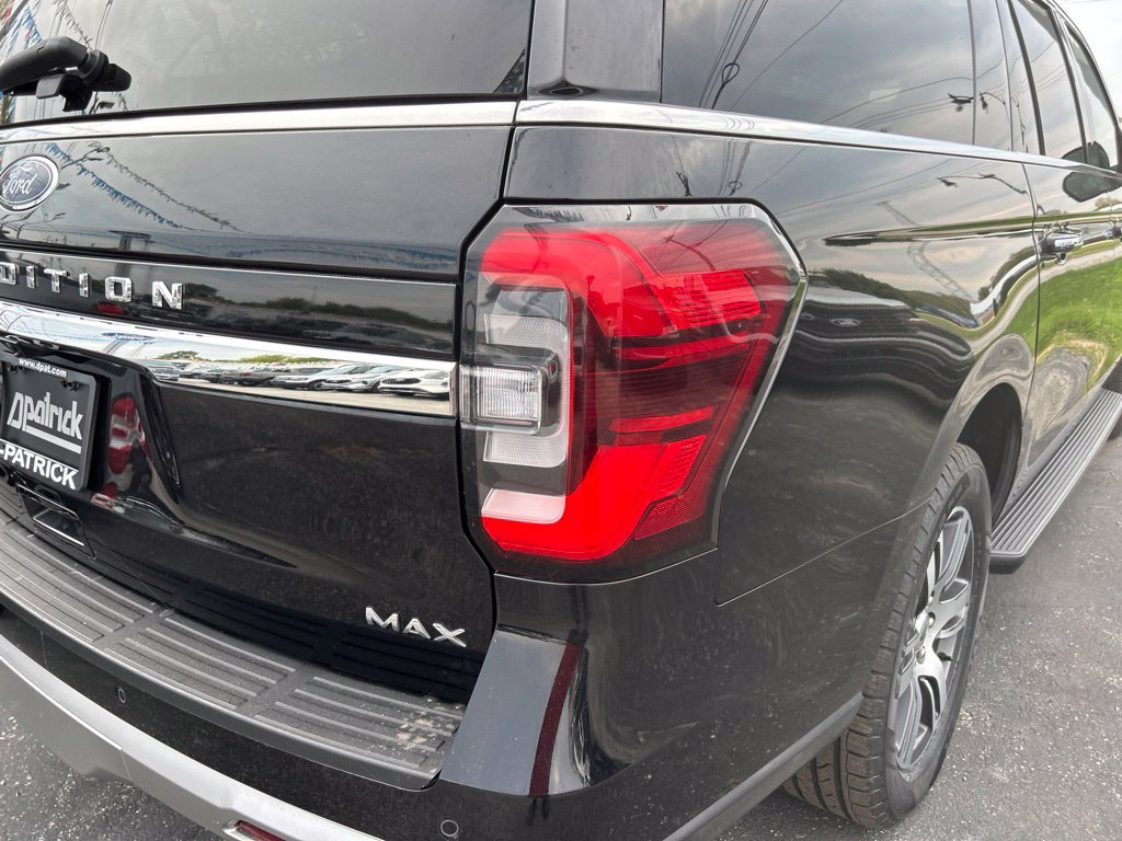 Used 2024 Ford Expedition Max Limited AWD/4WD image 12