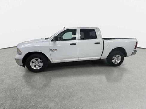 Used 2022 RAM 1500 Classic SLT w/ Electronics Group AWD/4WD image 5