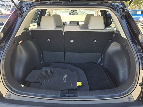 Used 2022 Toyota Corolla Cross LE image 17