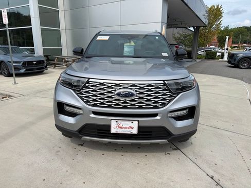 Certified 2022 Ford Explorer Platinum w/ Equipment Group 601A RWD image 2