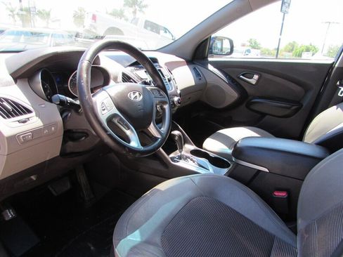 Used 2012 Hyundai Tucson GLS FWD image 9
