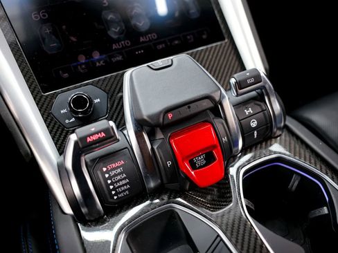 Used 2019 Lamborghini Urus image 19