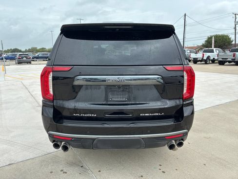 Used 2023 GMC Yukon Denali Ultimate AWD/4WD image 4