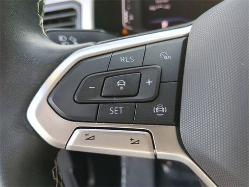 Used 2022 Volkswagen Atlas SE image 28