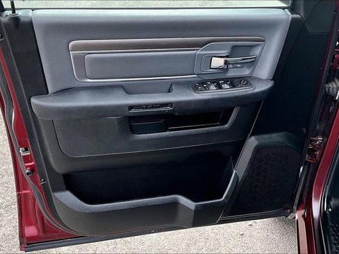 Used 2024 RAM 1500 Classic SLT image 24