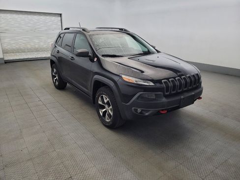 Used 2014 Jeep Cherokee Trailhawk w/ Comfort/Convenience Group AWD/4WD image 13