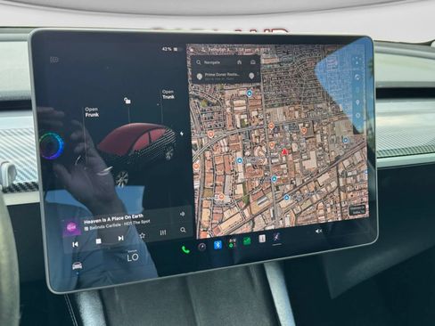 Used 2021 Tesla Model Y 2WD image 29