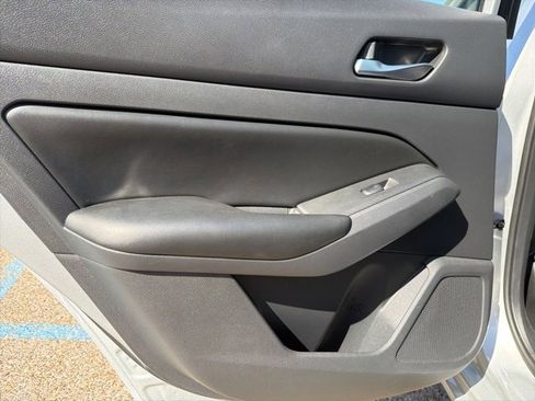 Certified 2022 Nissan Altima 2.5 S image 9