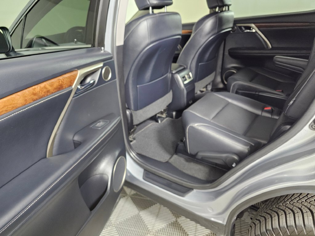 Used 2022 Lexus RX 450hL AWD w/ Premium Package image 18