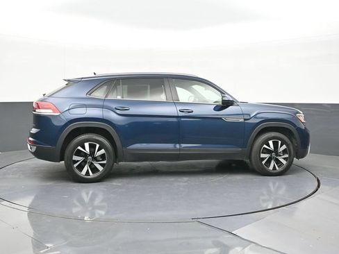 Used 2022 Volkswagen Atlas Cross Sport SE AWD/4WD image 17