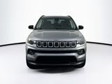 Used 2022 Jeep Compass Latitude image 2