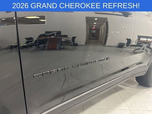 New 2026 Jeep Grand Cherokee Limited w/ Limited Altitude Package AWD/4WD image 5