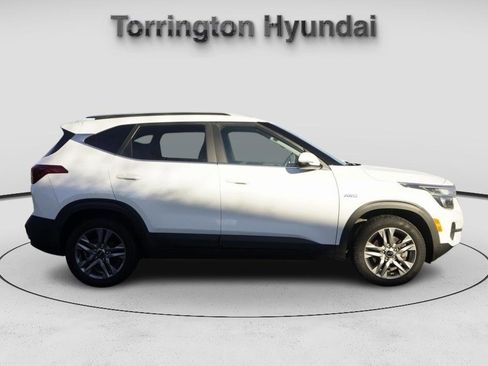 Used 2021 Kia Seltos S image 8