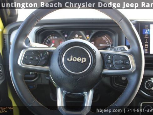 Used 2024 Jeep Wrangler Unlimited Sahara image 15