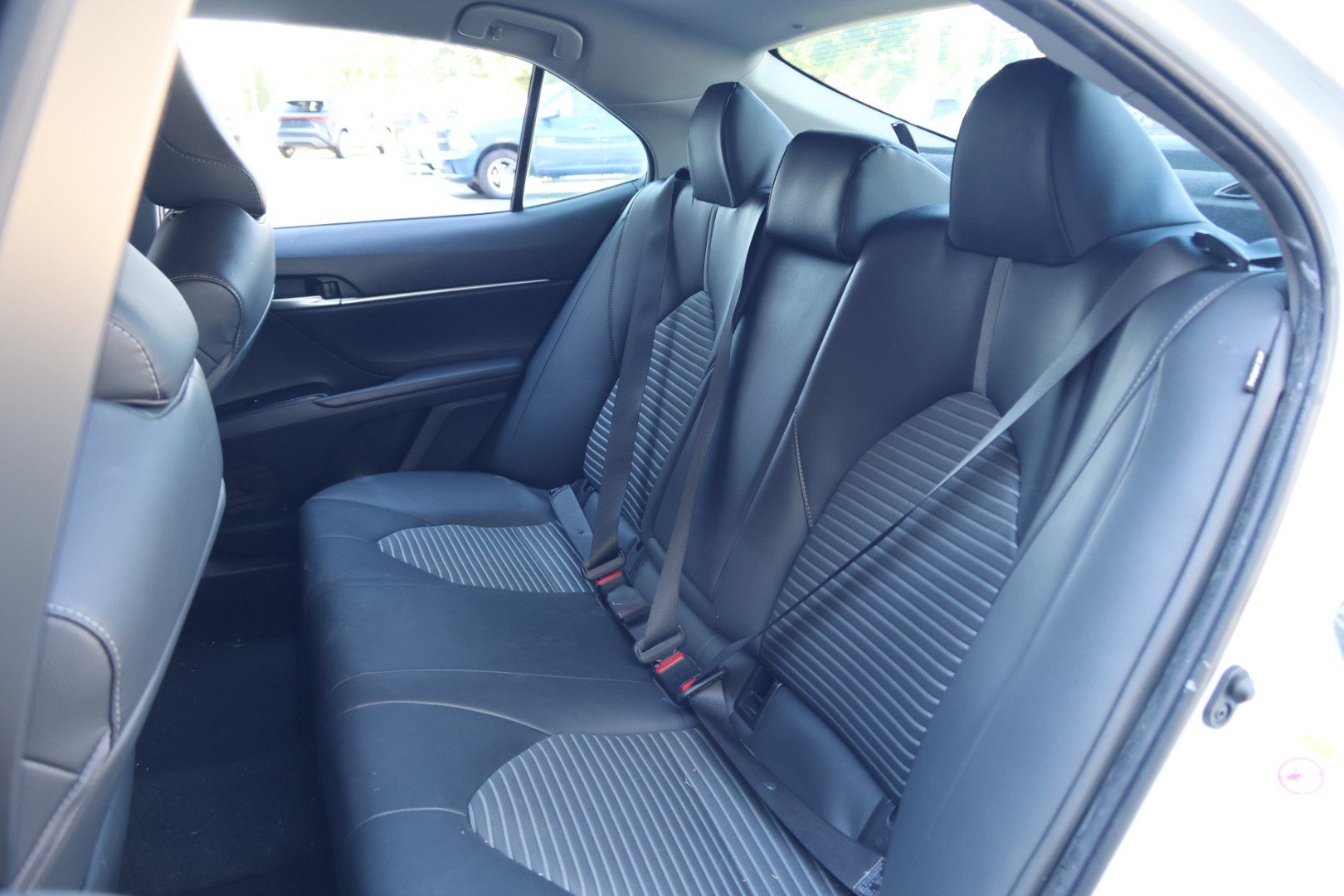 Used 2018 Toyota Camry SE FWD image 30