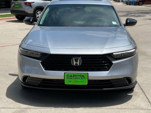 Used 2025 Honda Accord SE image 7