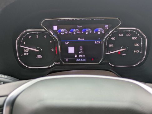 Used 2021 GMC Yukon SLT w/ SLT Luxury Plus Package AWD/4WD image 36