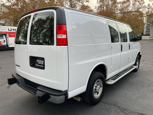 Used 2024 Chevrolet Express 2500 w/ Driver Convenience Package image 7