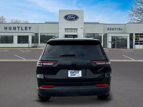 Used 2023 Jeep Grand Cherokee L Laredo image 5