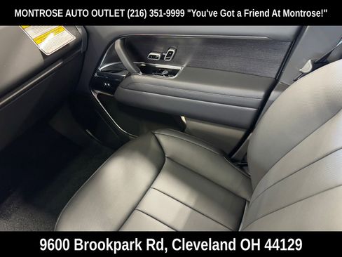 New 2026 Land Rover Range Rover SE image 37