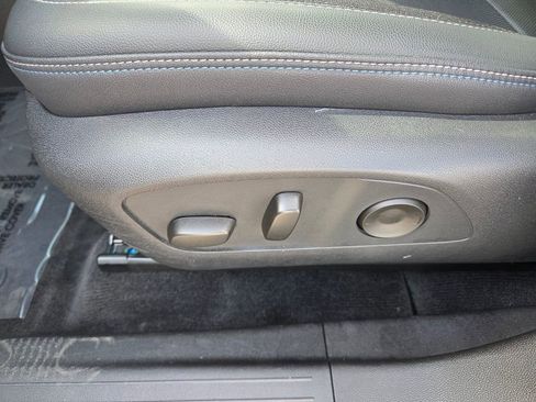 Certified 2025 Chevrolet Equinox EV LT w/ Convenience Package image 6