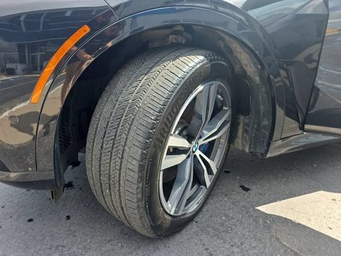 Used 2025 BMW X7 M60i AWD/4WD image 37