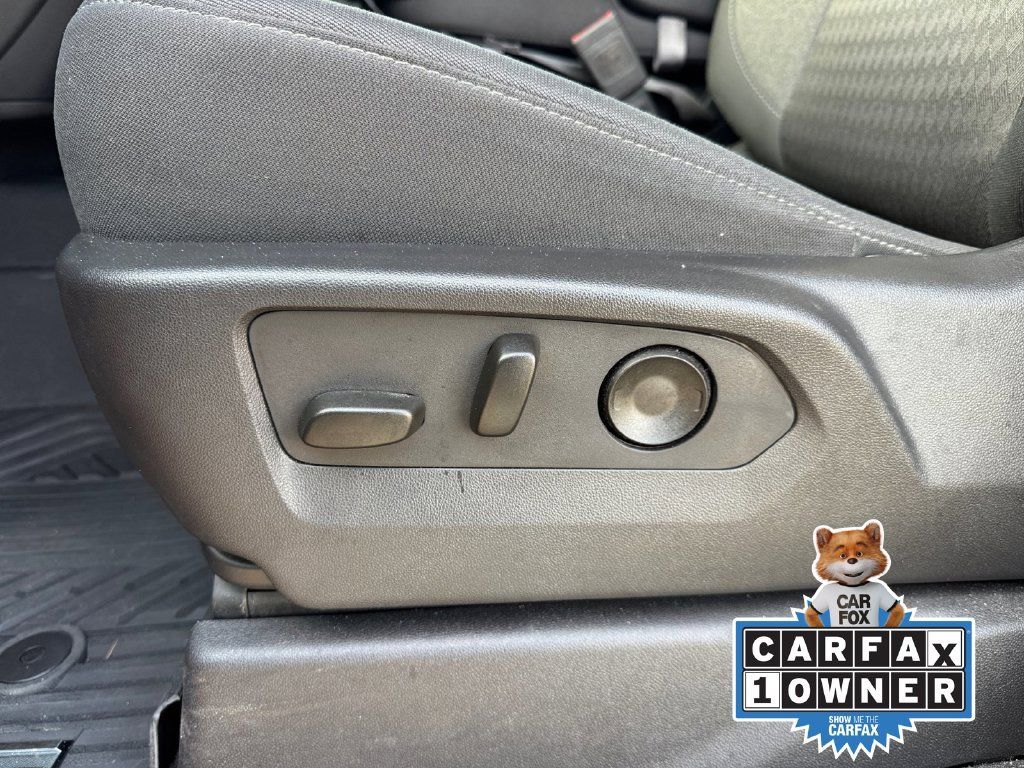 Used 2025 Chevrolet Silverado 1500 Custom Trail Boss AWD/4WD image 32