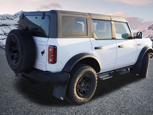 Used 2024 Ford Bronco Wildtrak image 3