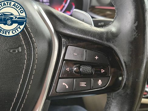 Used 2020 BMW 530i w/ Convenience Package RWD image 19