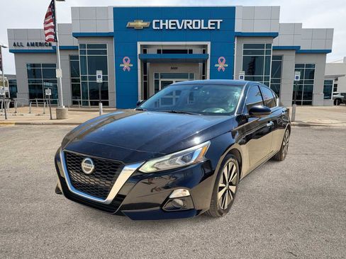 Used 2020 Nissan Altima 2.5 SL image 1
