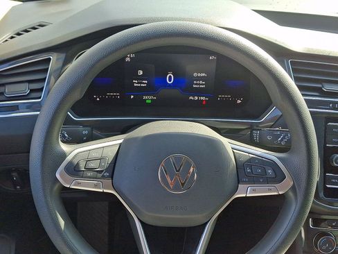 Used 2022 Volkswagen Tiguan S image 19