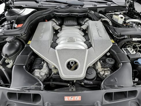 Used 2012 Mercedes-Benz C 63 AMG Sedan image 17