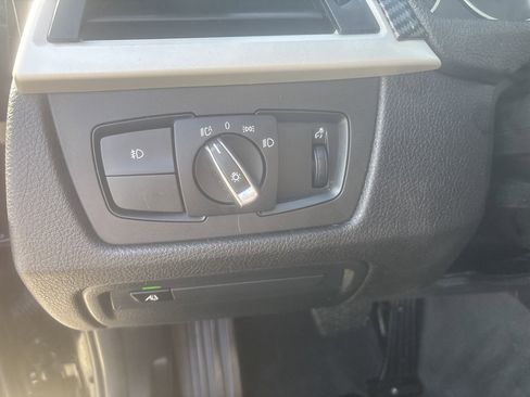 Used 2018 BMW 320i Sedan w/ Convenience Package image 10