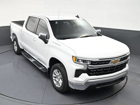 Used 2024 Chevrolet Silverado 1500 LT RWD image 15